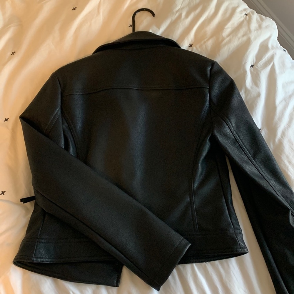 Express faux leather black jacket XS BRAND NEW - Picture 2 of 3